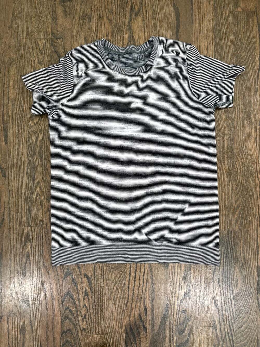 Lululemon Metal Vent Tech Short Sleeve Shirt in Black and White Stripe